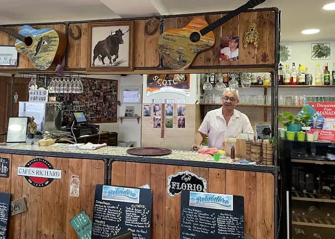 The Belvédère bar, with a gypsy vibe
